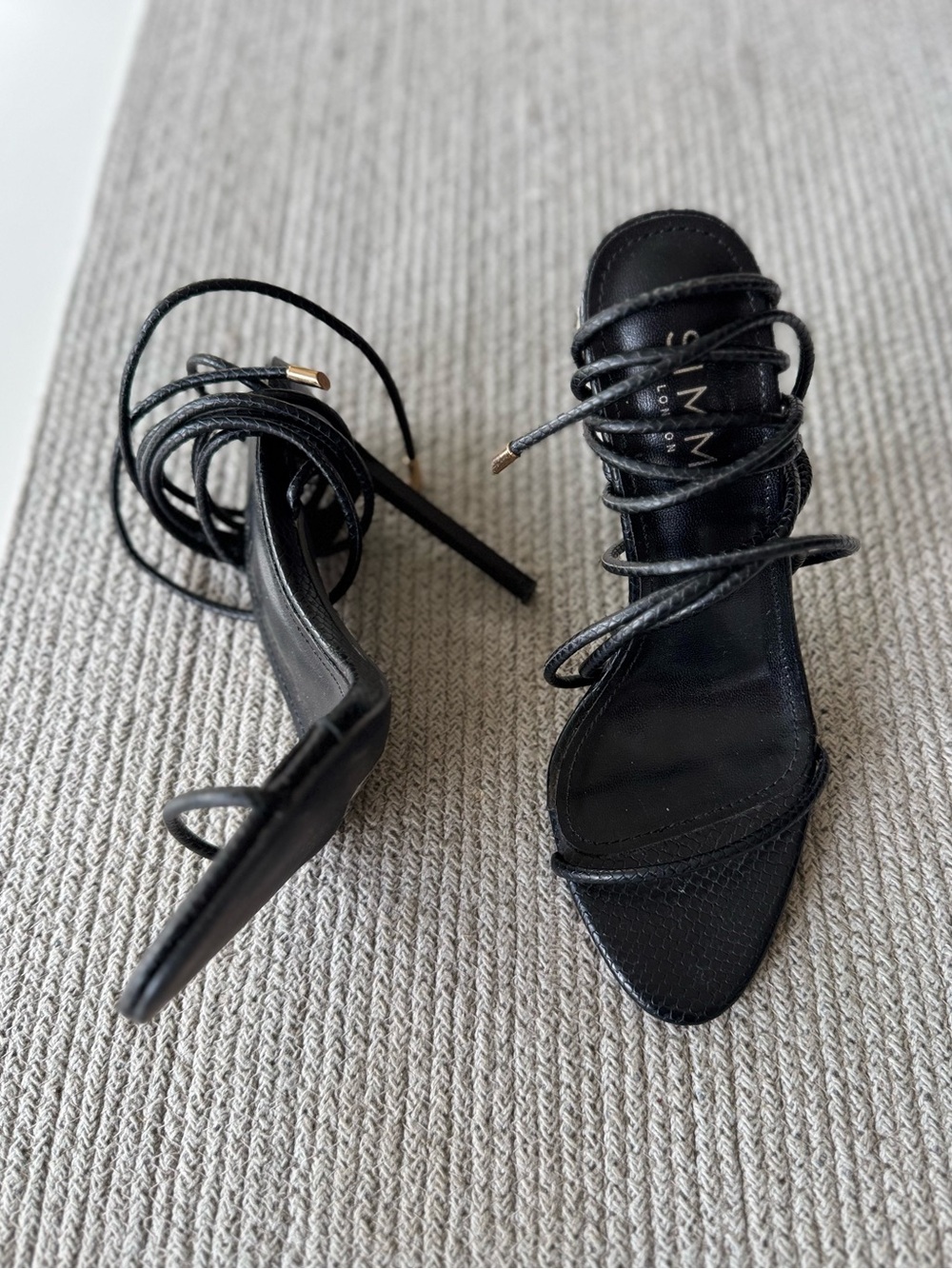 SIMMI Mandi Black Snakeskin Lace-Up Stiletto Sandals with Ankle Wrap Straps Sz 6